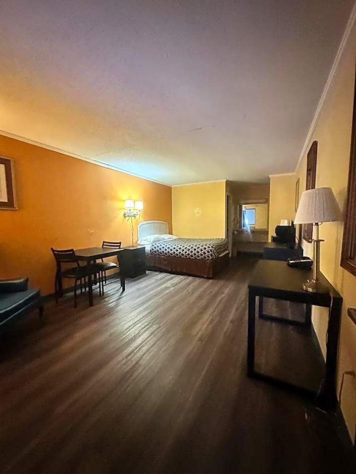 Loyalty Inn Rockingham