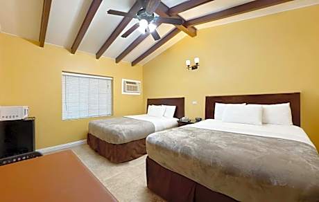 Standard Two Doubles Room