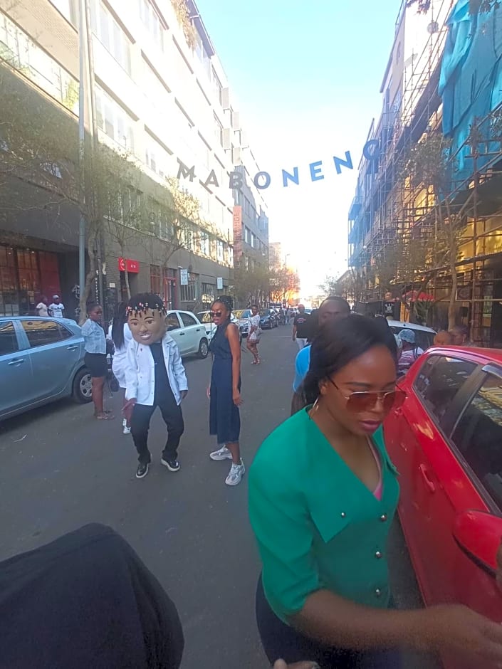 Maboneng City Building Free WiFi and Swimming pool