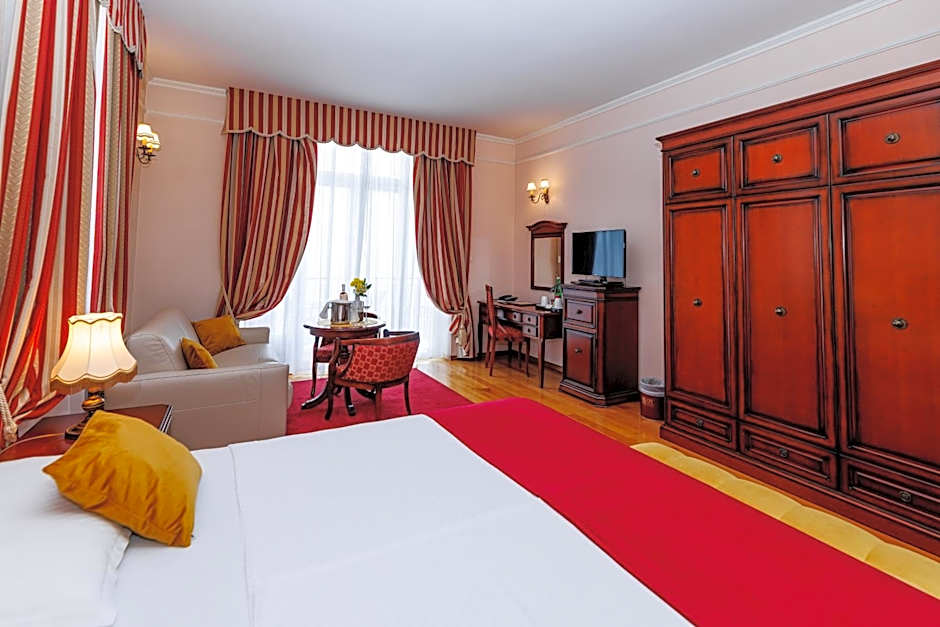 Hotel Savoy