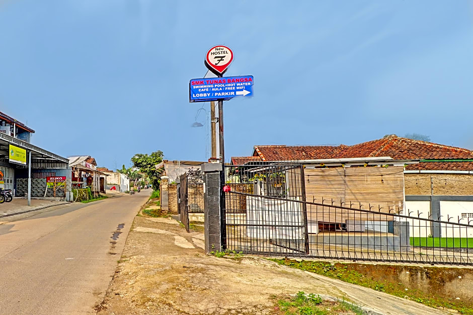 Capital O 91466 Hotel Neu Backpacker Tf Syariah