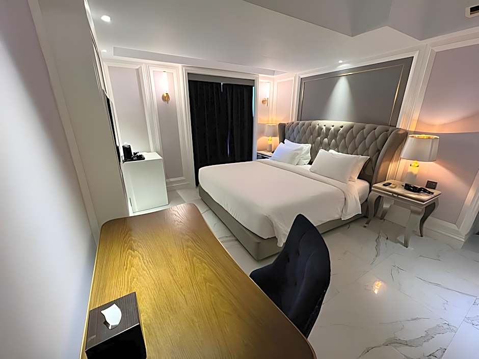 Grand Eska Hotel & Suites Batam 