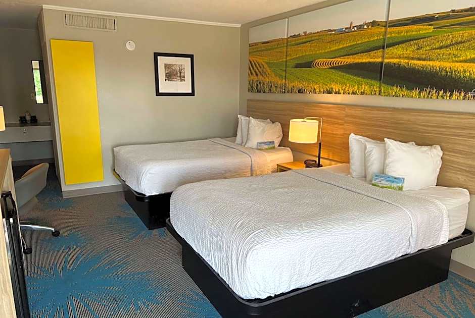 Days Inn by Wyndham Hays