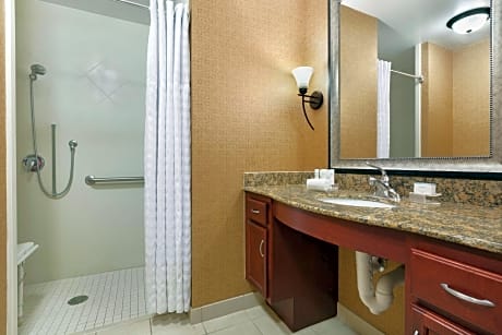 1Kg Mobility/Hearing Access Ri Shw Studio Nsm