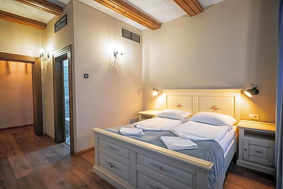 HOTEL BOUTIQUE CASA CHITIC -HOTEL AND RESTAURANT Str Johann Gott nr7