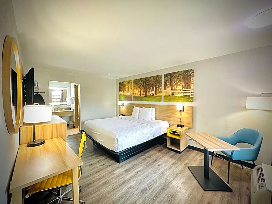 Days Inn by Wyndham Alexandria