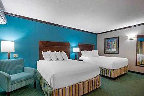 Queen Room with Two Queen Beds and Walk-In Shower - Poolside/Disability Access/Non-Smoking