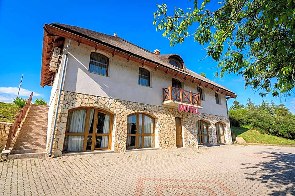 Tekergő Motel és Étterem