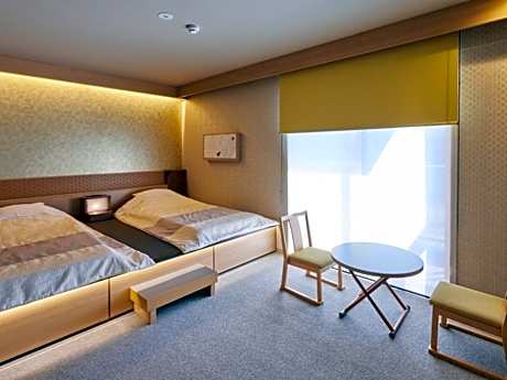 Deluxe Japanese-Style Room