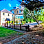 Wentworth House - Free Parking
