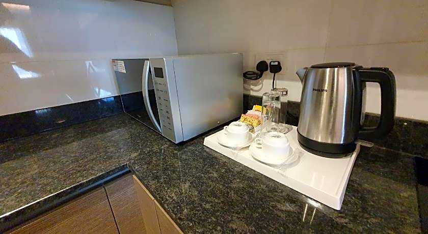 Sunday Luxury Downtown Adliya Formerly Jewel Hotel