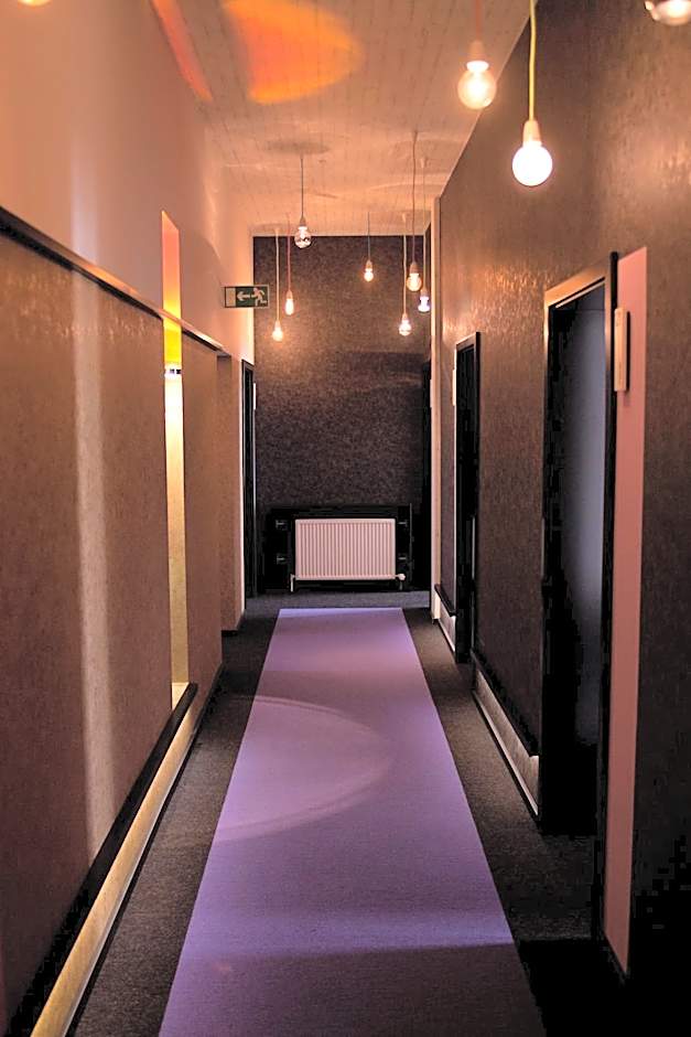 Hotel Cristall - Frankfurt City