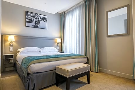 Classic room garden view