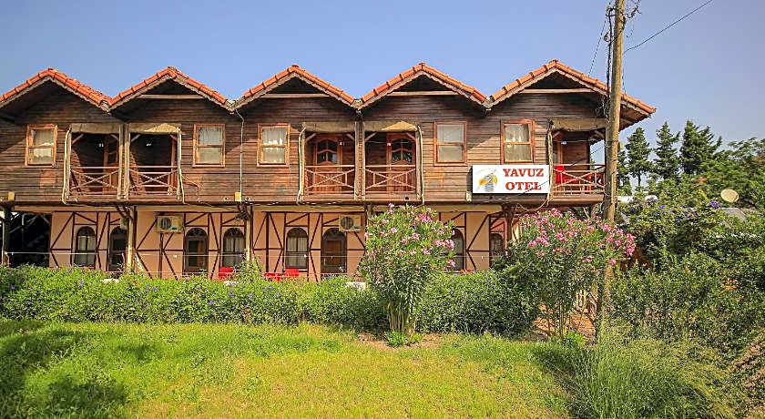 YAVUZ MOTEL ADRASAN