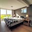 Farmhouse Lodge