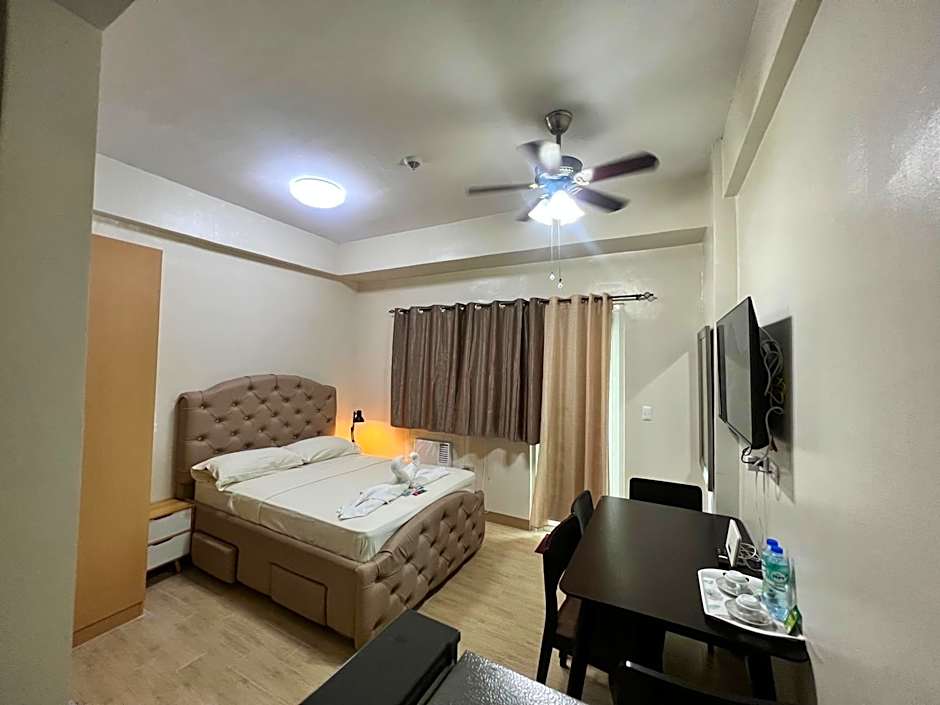 Iloilo Staycation with a Pool, Gym and Playroom