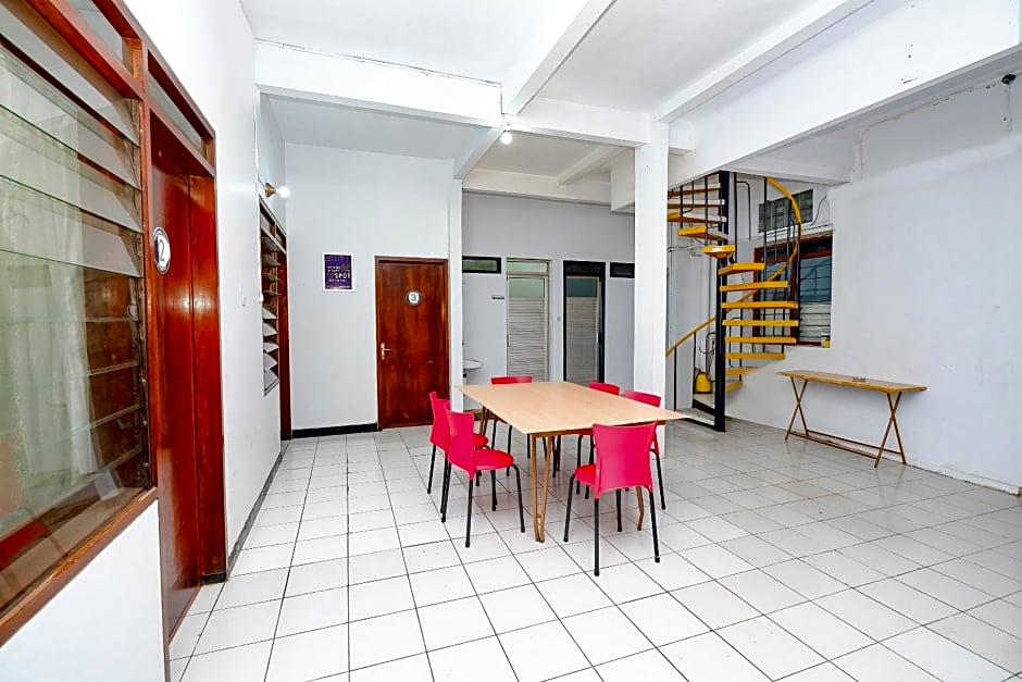 OYO 2240 Simpang Tujuh Residence