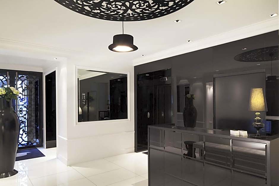 First Hotel Paris Tour Eiffel