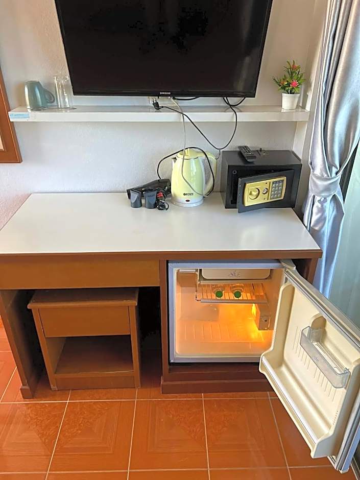 Ban Elephant Blanc Apartment