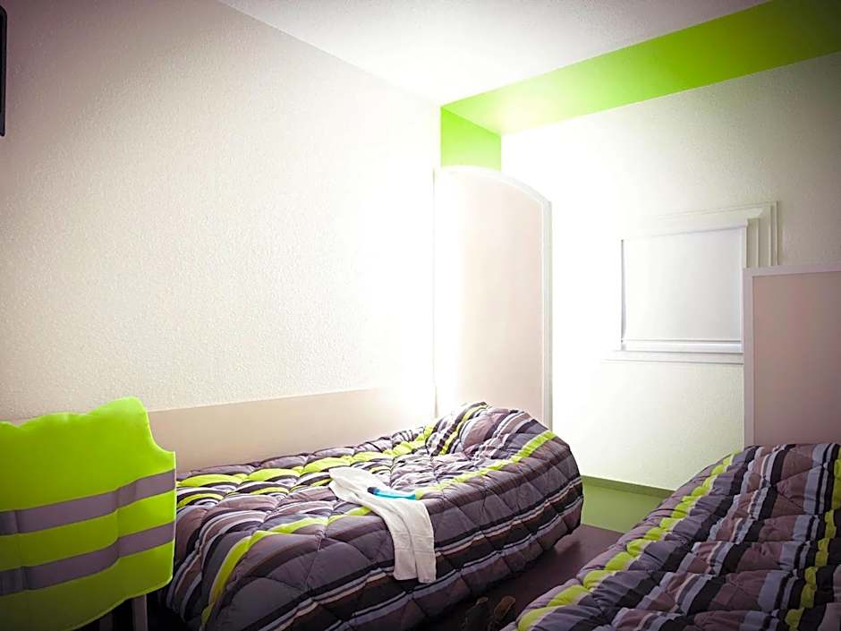 Hotel First Eco Savigny Villemoisson Centre Commercial Carrefour