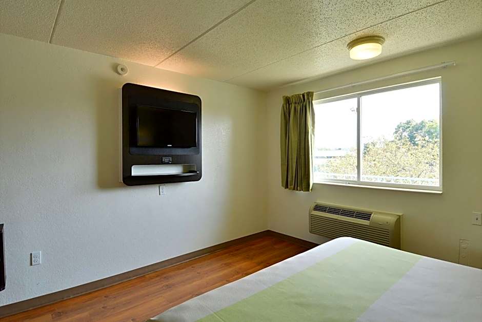 Motel 6-Danvers, MA - Boston North