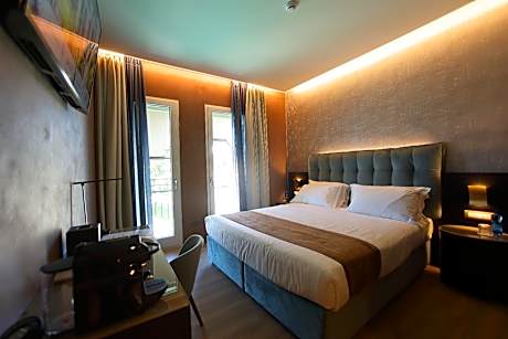 Double Room with Lake View