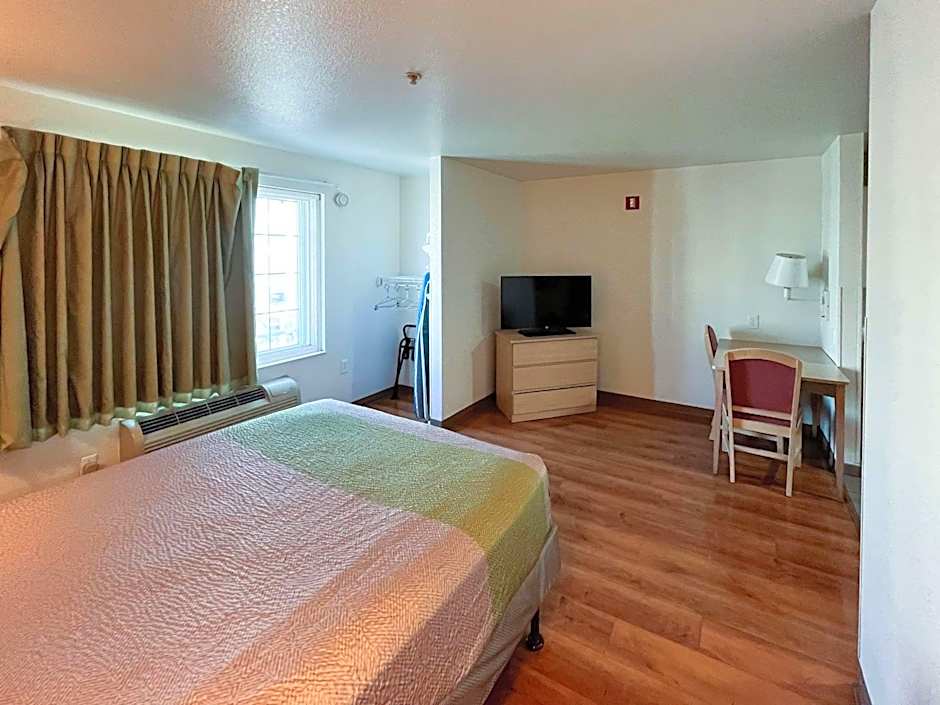 Studio 6 Belmont, CA San Francisco Redwood