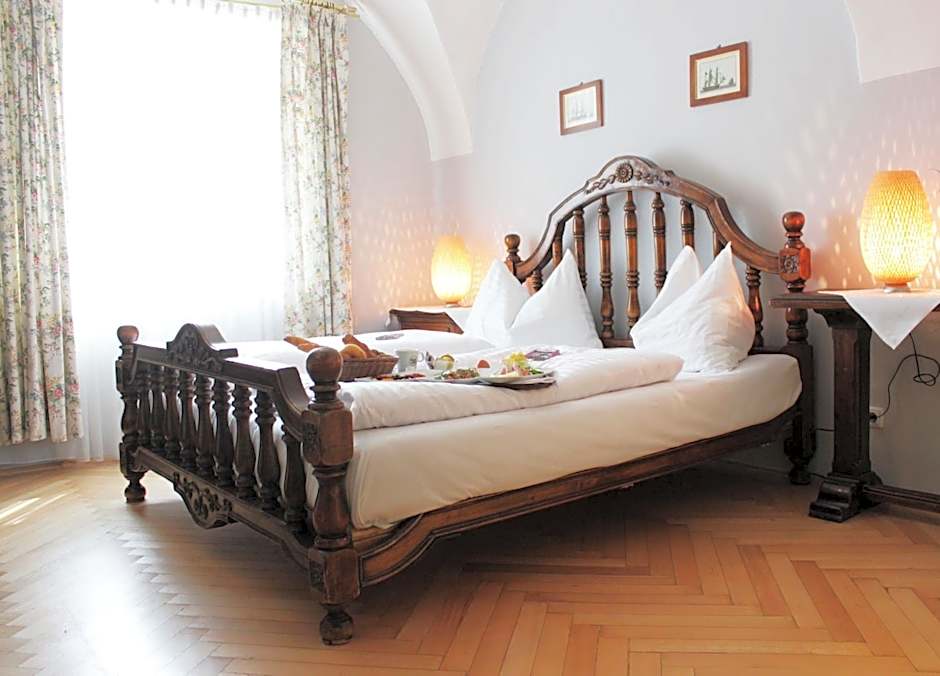 Stadthotel Restaurant Auerhahn