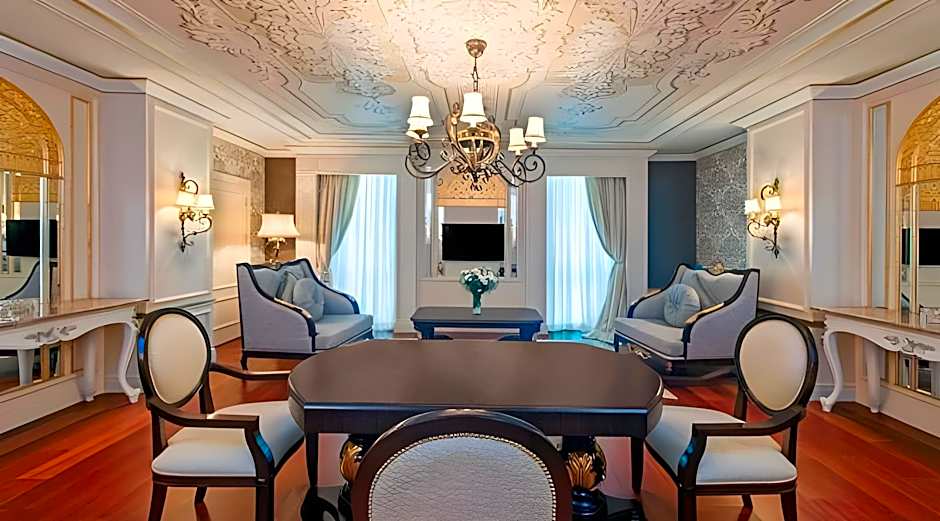 Elite World Van Hotel