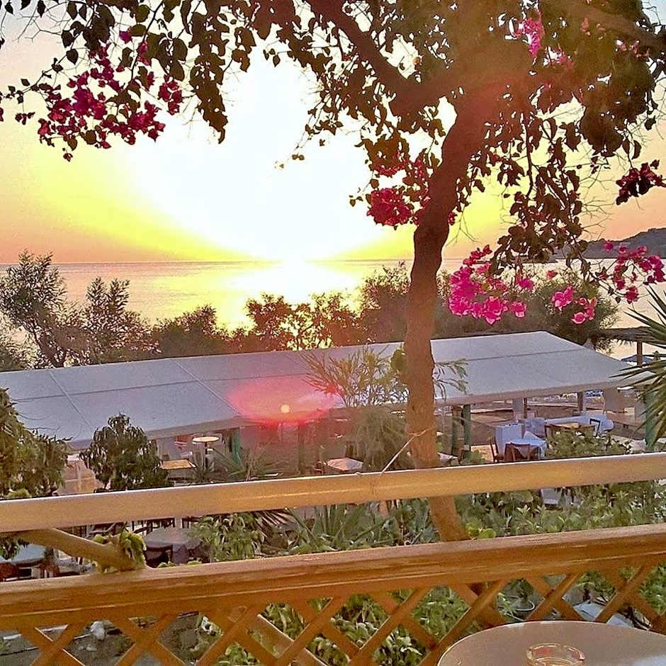 MINOS BEACH KARPATHoS