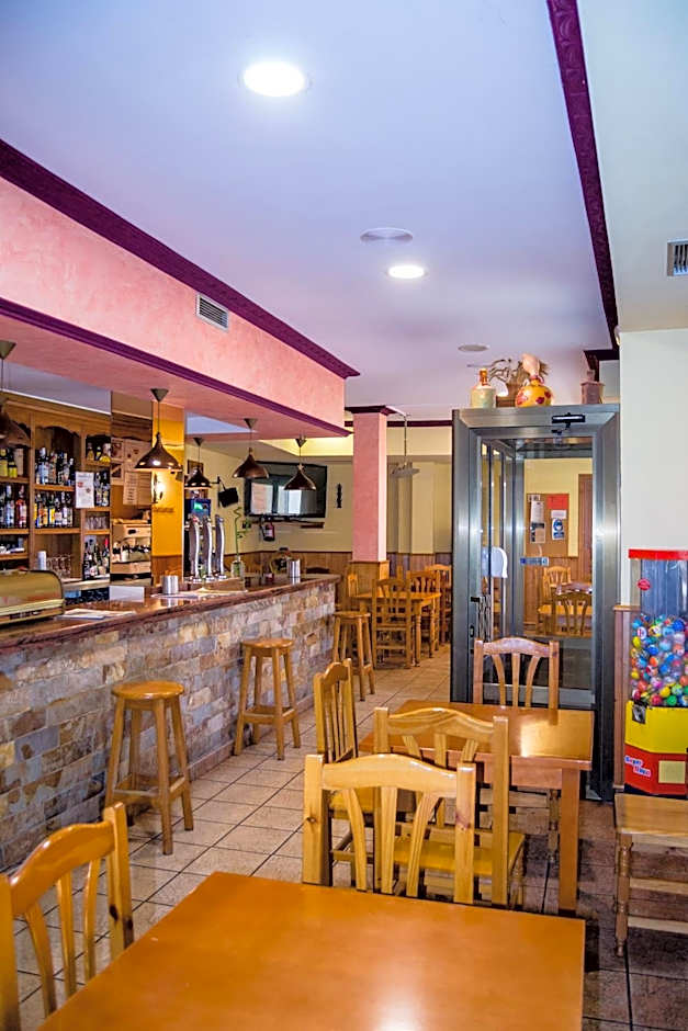 El Roble Hotel Restaurante