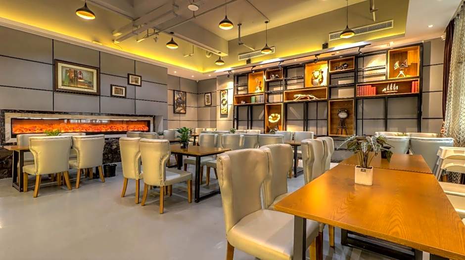 James Joyce Coffetel (Changsha Youyi Road Metro Station) – Changsha, KY