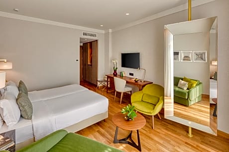 Premium Sea View Lounge Access