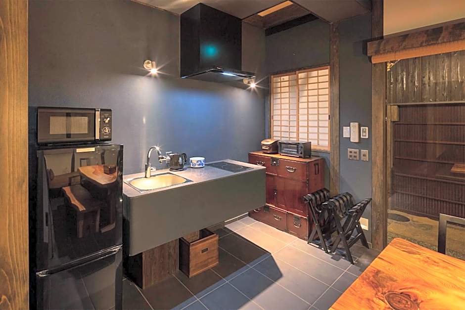 Yoitsubaki Machiya House