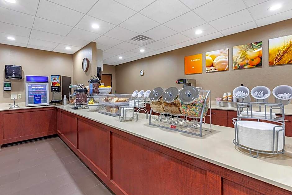 Comfort Suites Escanaba West