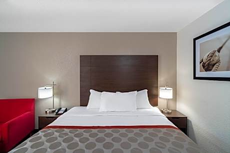 King Room with Mountain View - Accessible/Non-Smoking