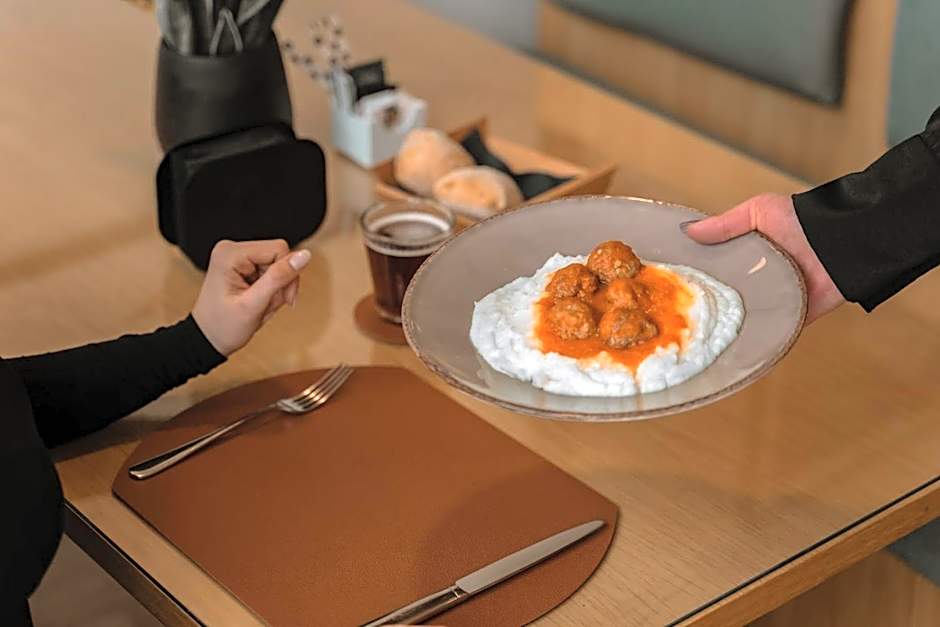 BFRESH Hotel - Padel, Pool & Fitness - Adults Only