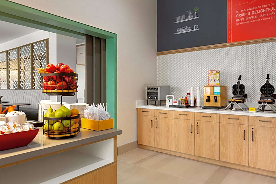 Hampton Inn & Suites San Mateo-San Francisco Airport