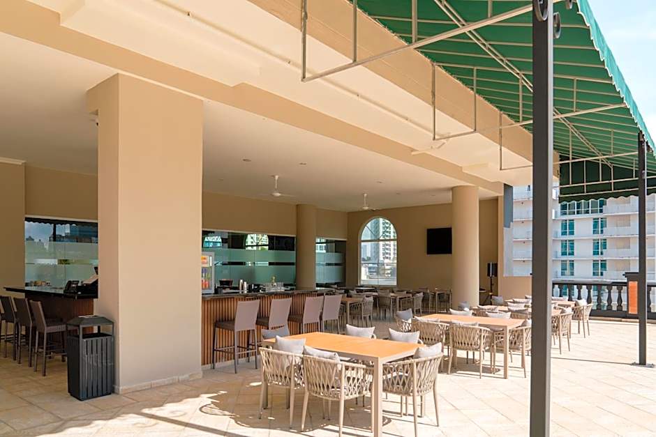 Waymore Hotel Spa & Casino