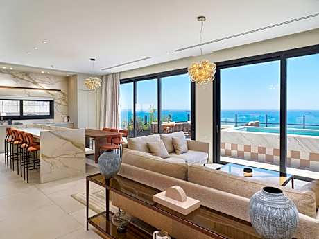 LIV Mackenzie Beach Suites Larnaca