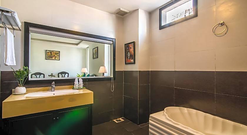 The Sunriver Boutique Hotel Hue