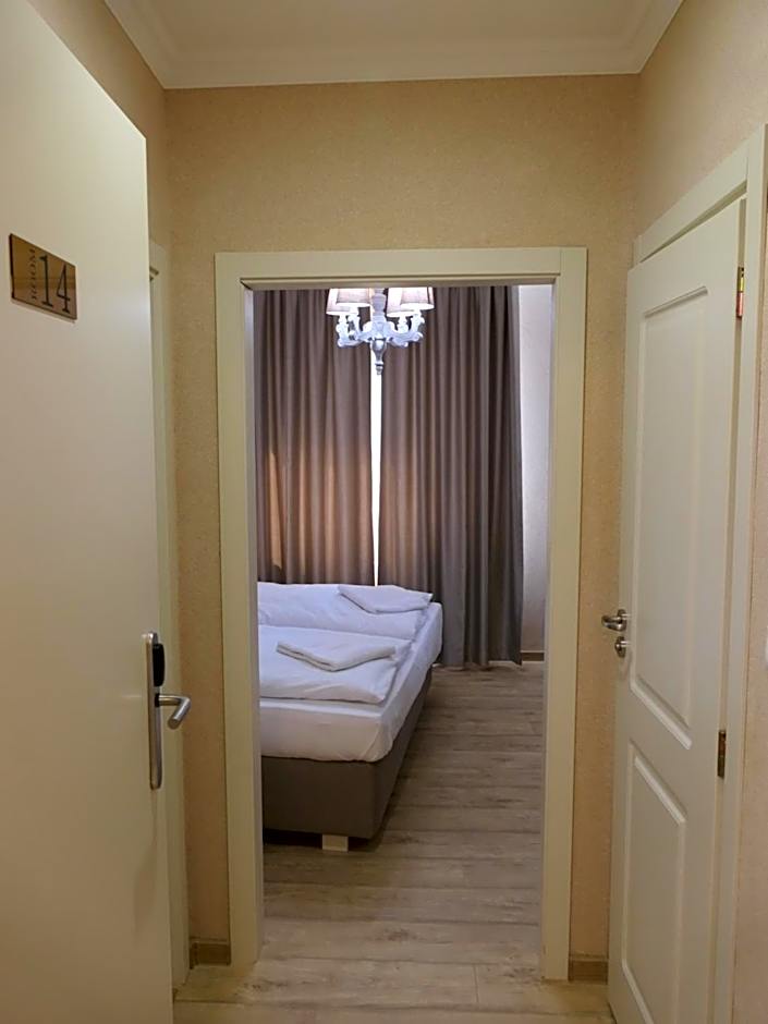 Hotel MEDITERRANEO