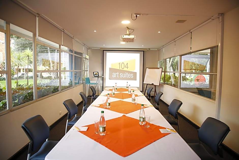 Hotel 104 Art Suites