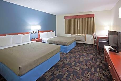 Queen Room with Two Queen Beds - Non-Smoking