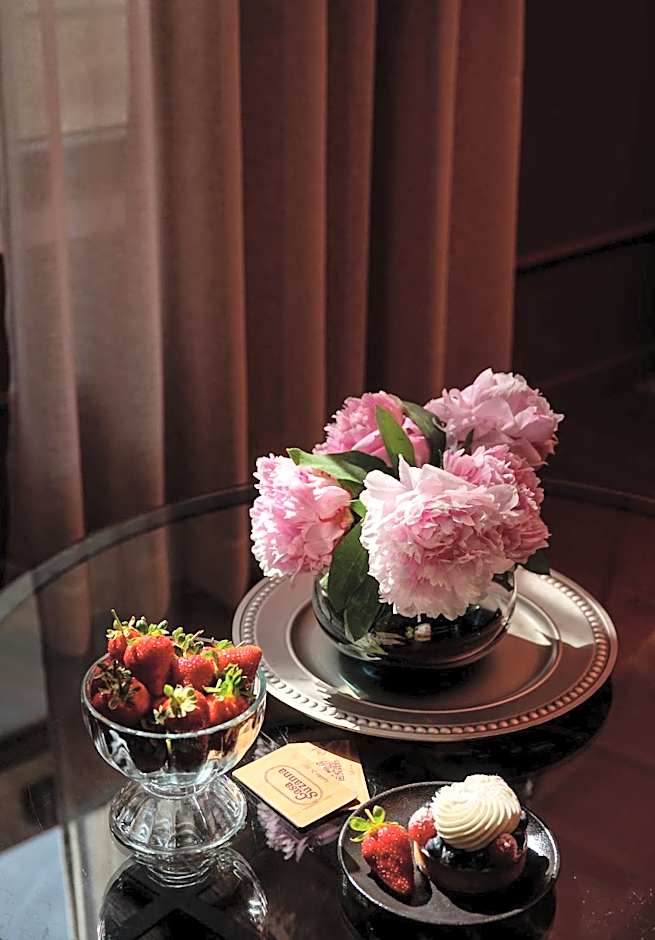 Casa Suzanna Tel-Aviv קאסה סוזנה נחלת בנימין