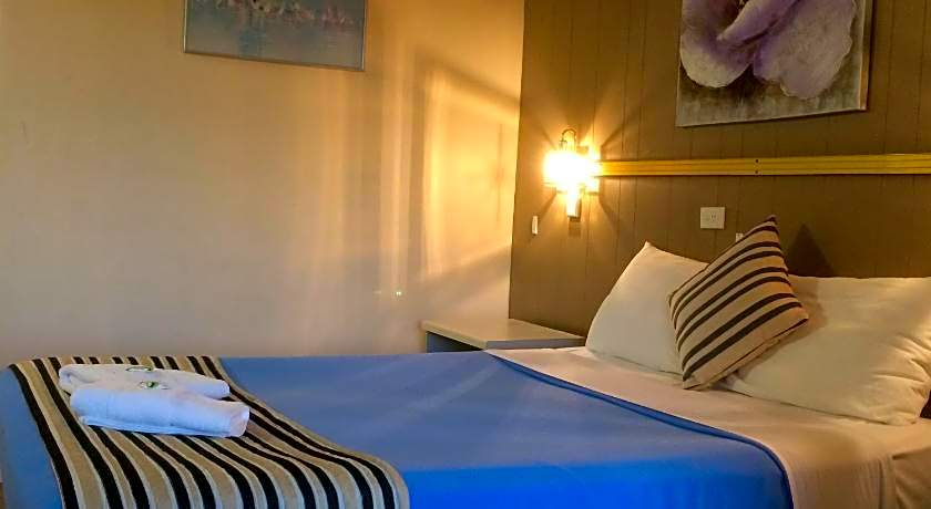 Riverview Motor Inn