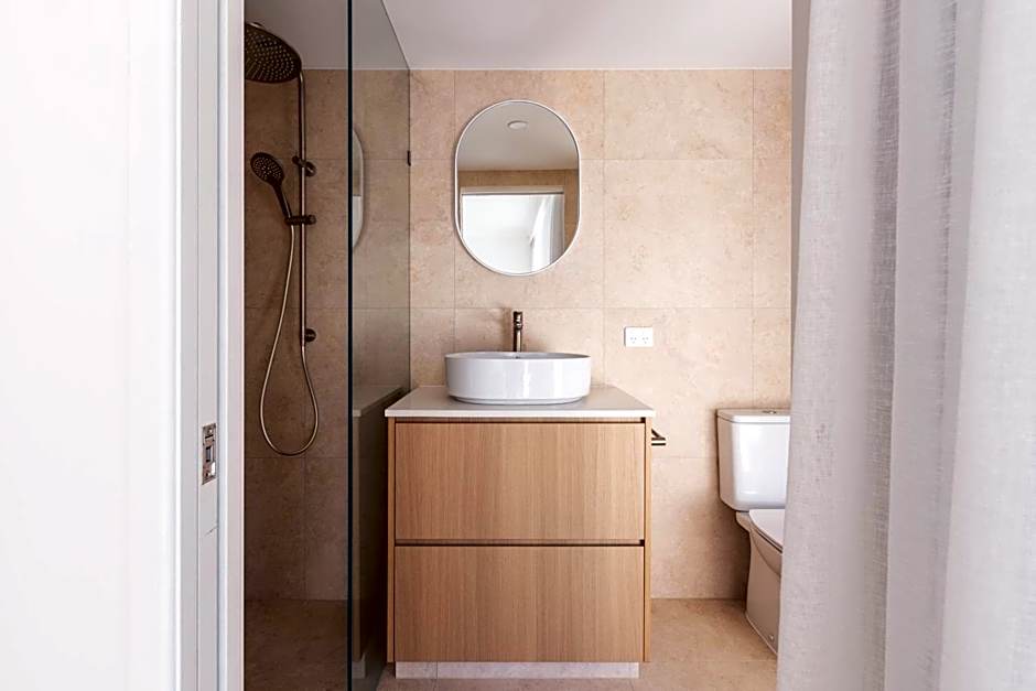 Columbia Beachfront Apartments on Rainbow Bay