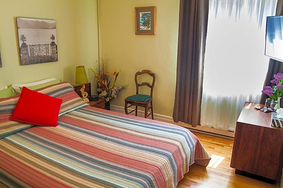 Maison Des Jardins B & B