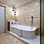 Duxton Hotel