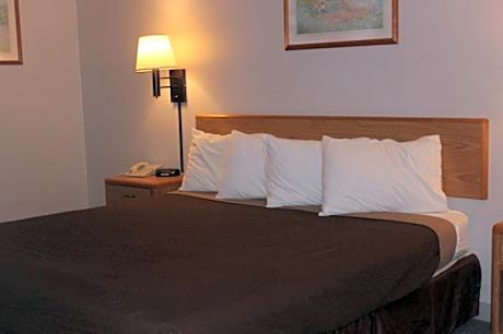 Eastwood Inn